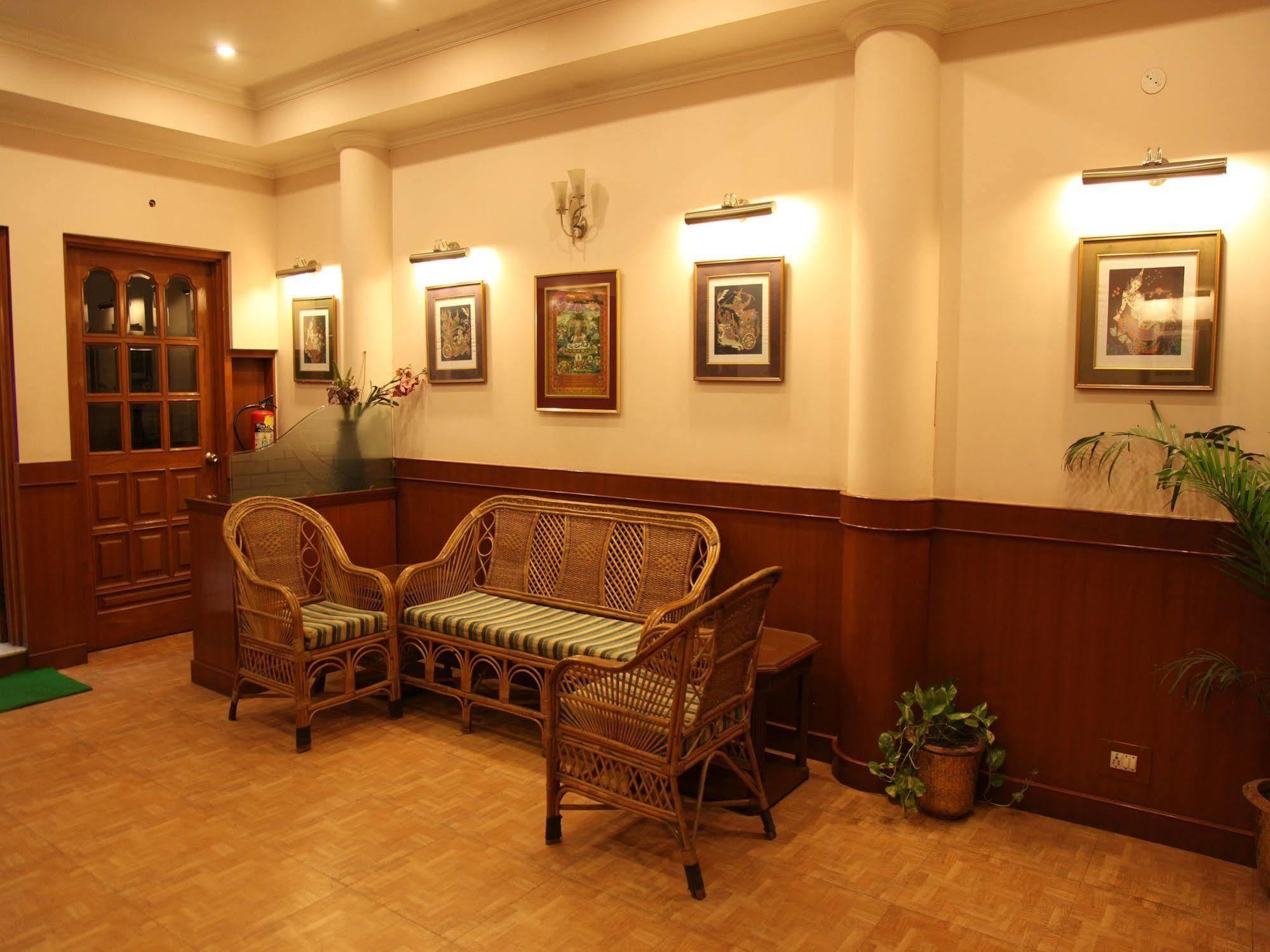 Hotel Imperial House Αλλαχαμπάντ Εξωτερικό φωτογραφία